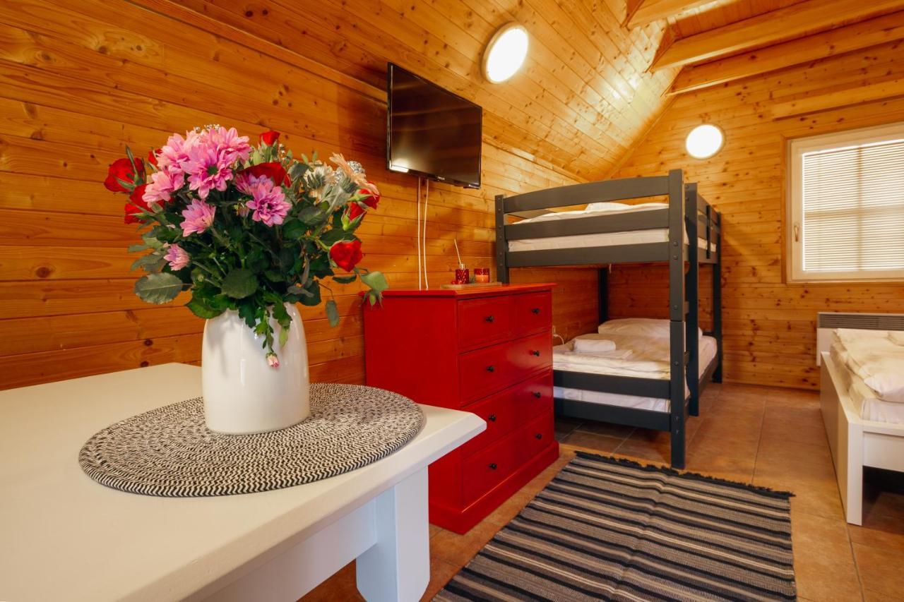 Chalets & Apartments - Base Camp Medvedin Špindlerŭv Mlýn Екстериор снимка