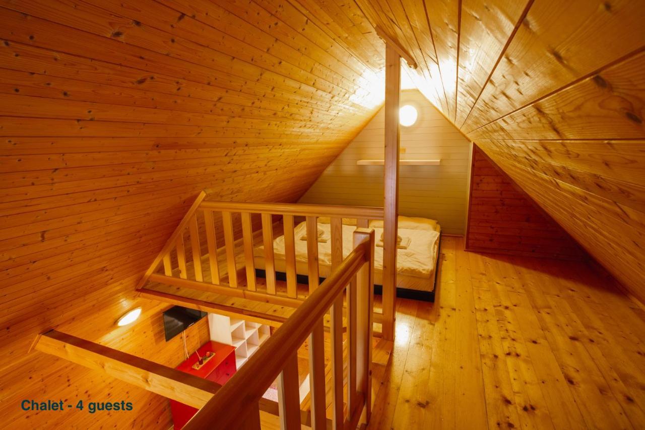 Chalets & Apartments - Base Camp Medvedin Špindlerŭv Mlýn Екстериор снимка