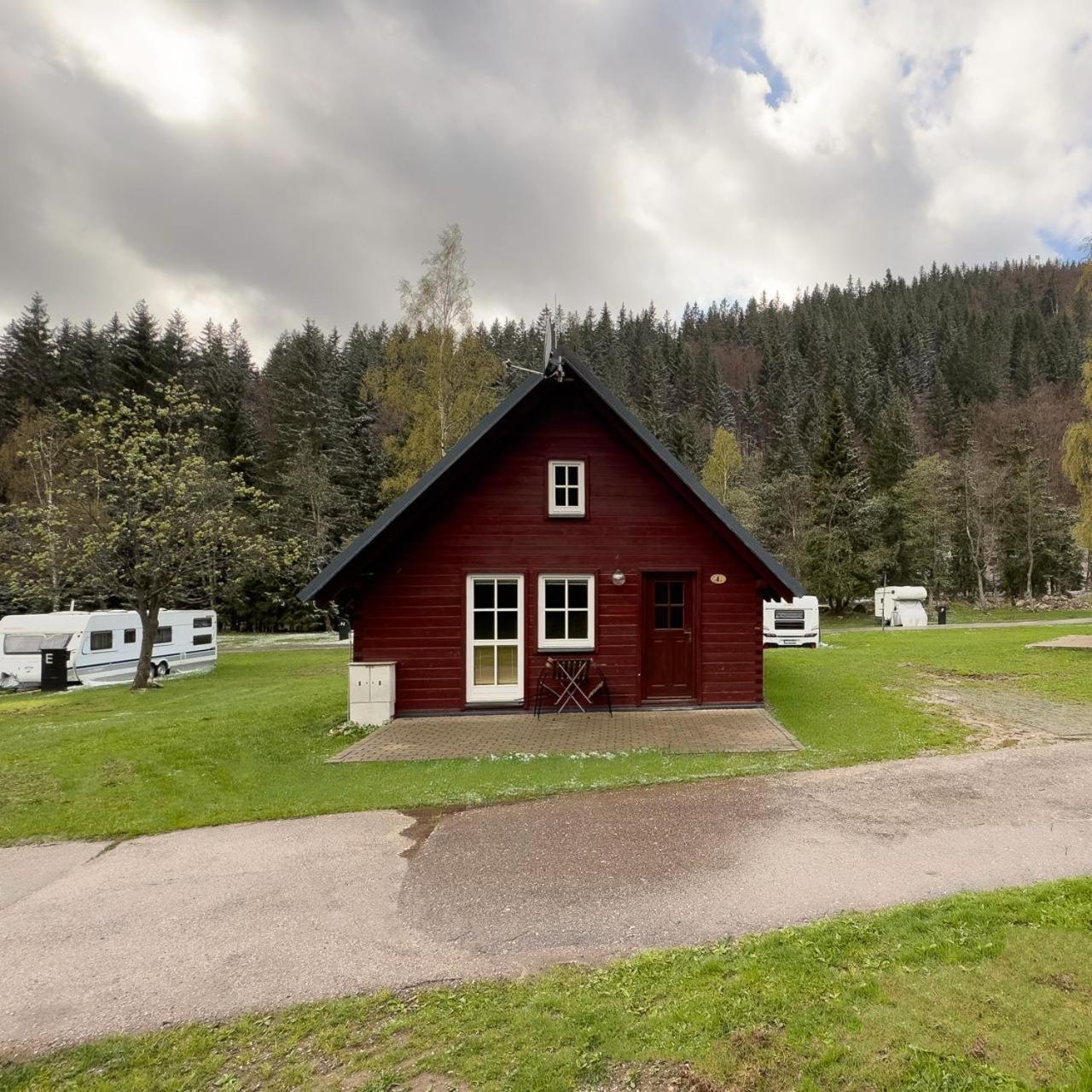 Chalets & Apartments - Base Camp Medvedin Špindlerŭv Mlýn Екстериор снимка